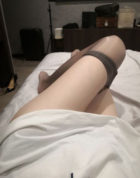 波多野结衣和邻居老人公